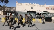 الحوثيون يعتقلون موظفا بالسفارة الأمريكية في اليمن بعد مداهمة منزله في صنعاء 