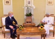 المبعوث الأممي يصل إلى مسقط لمناقشة جهود إحلال السلام في اليمن