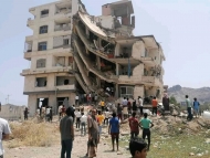 وزارة الصحة تعلن ارتفاع ضحايا انهيار بناية سكنية في عدن الى 35 مصابا