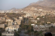 جانب من طريق تعز الحوبان المغلق من قبل الحوثيين