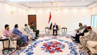 العليمي يوجه باعتماد رواتب لضحايا جريمة رداع  واعتبارهم شهداء ضمن قوام وزارة الداخلية