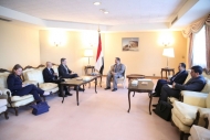في لقائه مع السفير الامريكي بن دغر يؤكد ان الميليشيات غير جادة في السلام