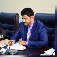 نائب وزير النقل يناقش مع مسئولي الوزارة تسريع وتيرة العمل