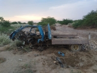 شاحنة نقل مدنية انفجر بها لغم حوثي في الحديدة