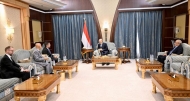 العليمي يبحث مع السفير الامريكي العلاقات الثنائية ومستجدات الاوضاع في اليمن
