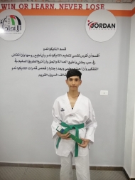 باع دراجة والده (النارية) ليمثل اليمن في بطولتين دوليتين في التايكواندو