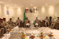 التحالف العربي يبحث مع رئيس هيئة الاركان التطورات الميدانية الأخيرة في اليمن