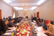مجلس الوزراء يشيد بالموقف الدولي تجاه اليمن ويطالب بإجراءات رادعة ضد ايران