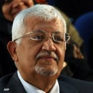 نوفمبر غريباً